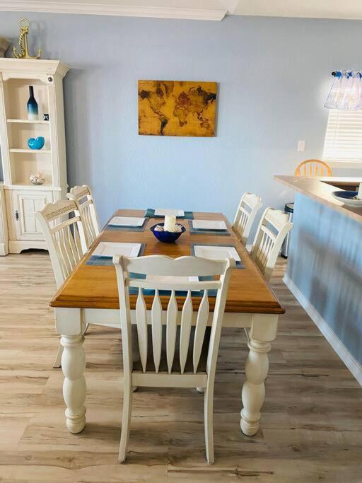 Beach House With Ocean View Surfside Beach Exterior foto
