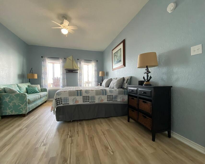 Beach House With Ocean View Surfside Beach Exterior foto