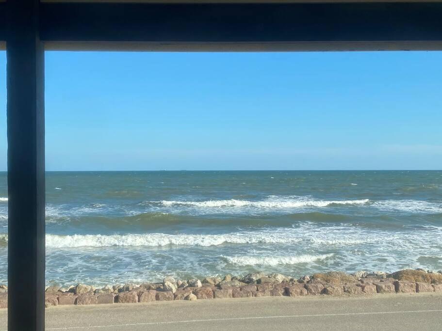Beach House With Ocean View Surfside Beach Exterior foto