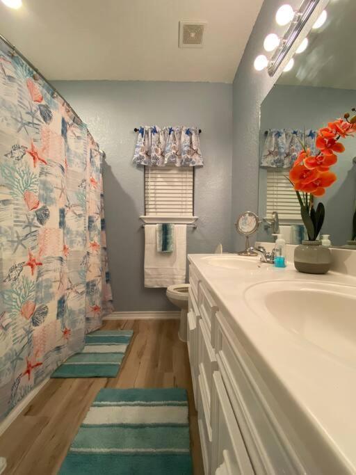 Beach House With Ocean View Surfside Beach Exterior foto